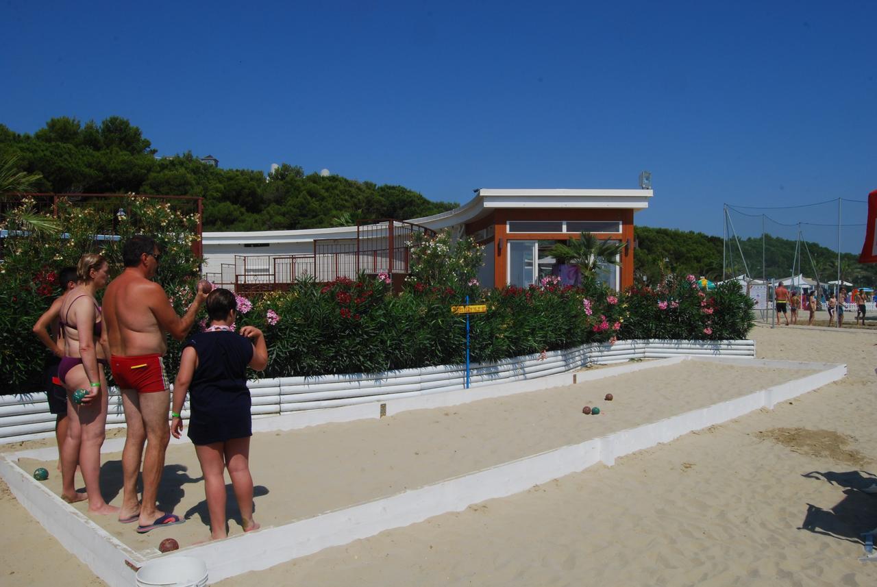 Hotel Astor Alba Adriatica Esterno foto